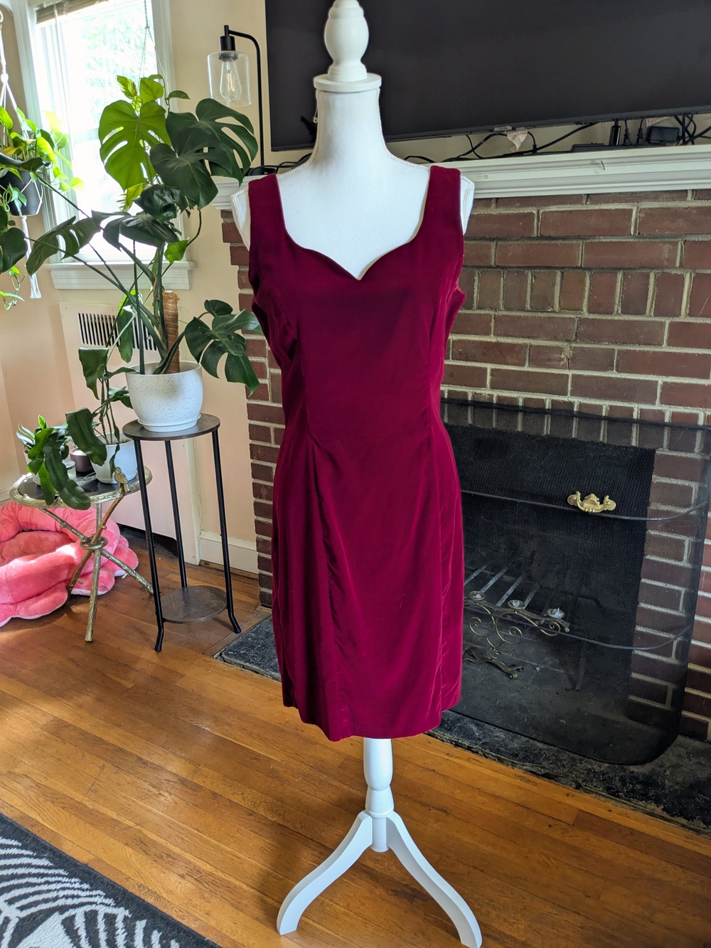 1980s Burgundy Velvet Sweetheart Neck Cocktail Dress